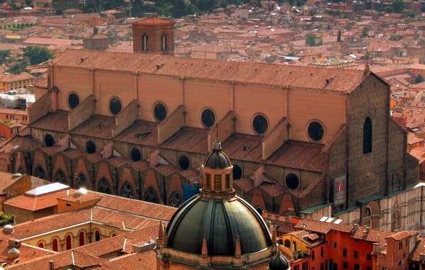 bologna_italy_duomo_from_asinelli