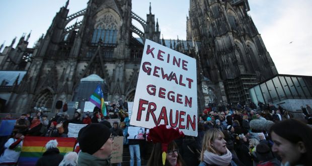 Katedralen i Köln demonstration mot våld
